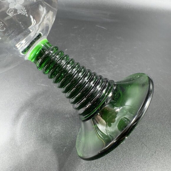 1970s Luminarc Roemer Green Beehive Stem Wine Glasses France Etched Grape Set 2 - Picture 6 of 10